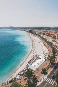 Associations et dépôts vente à Nice : offrez ou vendez vos affaires rapidement